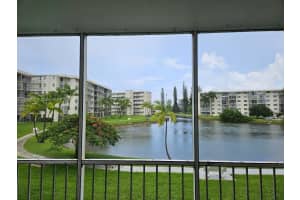 2851 Leonard Dr J202, Aventura