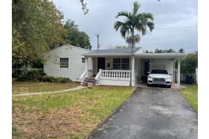 1110 Falcon Ave, Miami Springs