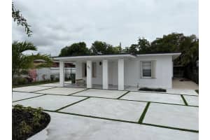 661 E 44th St, Hialeah, FL 33013, Sold 08/22/25