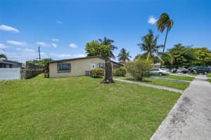 2130 Acapulco Dr Miramar, FL 33023 - MLS#A11816522