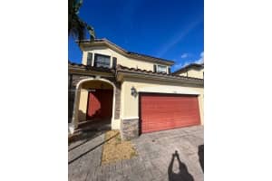 3385 W 86th Ter, Hialeah