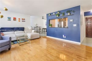 430 Golden Isles Dr APT 301, Hallandale Beach, FL 33009, - MLS#A11816588