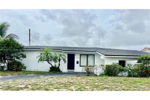 2910 Nw 185th St, Miami Gardens