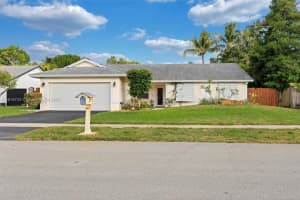 4760 SW 57th Ave, Davie, FL 33314, Sold 08/29/25