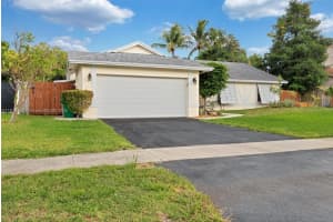 4760 SW 57th Ave, Davie, FL 33314, Sold 08/29/25