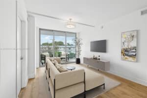 13800 Highland Dr 202, North Miami Beach