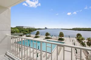 300 Bayview Dr 302, Sunny Isles Beach