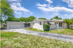 27 Robalo Court, North Palm Beach