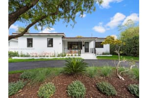 39 Palermo Ave, Coral Gables
