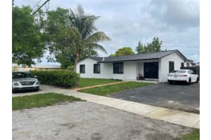 16 Nw 207th St, Miami Gardens
