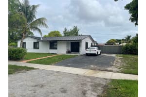 16 NW 207th St, Miami, FL 33169, - MLS#A11816952