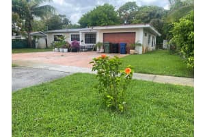 451 E Dayton Cir Fort Lauderdale, FL 33312 - MLS#A11816991