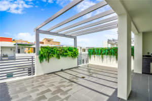 9157 NW 33rd St, Doral, FL 33172, Sold 08/18/25