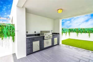 9157 NW 33rd St, Doral, FL 33172, Sold 08/18/25