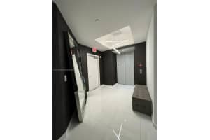 851 Ne 1st Ave 1404, Miami