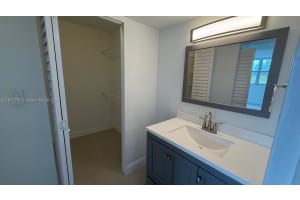 16546 NE 26th Ave APT 4H, North Miami Beach, FL 33160, - MLS#A11817256