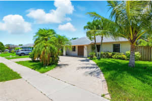 7420 SW 14th Pl, North Lauderdale, FL 33068, - MLS#A11817334