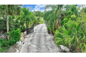 18151 Wildcat Drive, Fort Myers