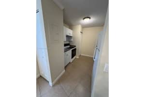 8630 Sw 3rd St 208, Pembroke Pines