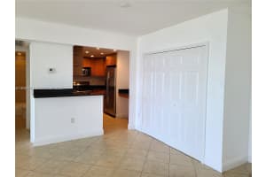 10350 W Bay Harbor Dr APT 5L, Bay Harbor Islands, FL 33154, - MLS#A11817415