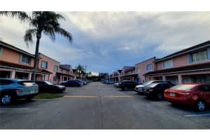 8017 Lake Dr 103 Doral, FL 33166 - MLS#A11817524