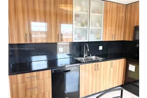 219 NE 14th Ave APT 401, Hallandale Beach, FL 33009, Sold 07/31/25