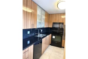 219 NE 14th Ave APT 401, Hallandale Beach, FL 33009, Sold 07/31/25