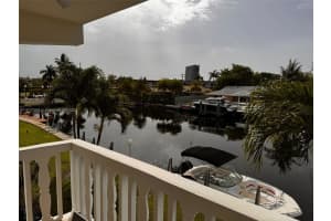 470 Paradise Isle Blvd 206, Hallandale Beach
