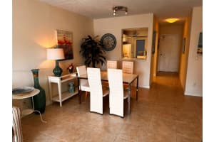 470 Paradise Isle Blvd APT 206, Hallandale Beach, FL 33009, - MLS#A11817599