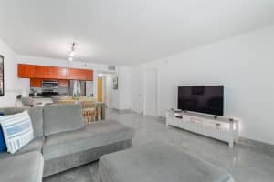 1200 Brickell Bay Dr APT 2112, Miami, FL 33131, Sold 08/08/25