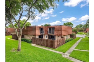 4167 Forest Hill Dr, Hollywood, FL 33026, - MLS#A11817765