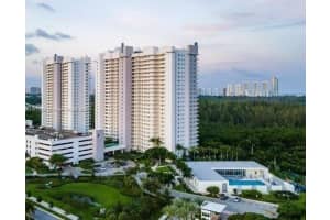 14951 Royal Oaks Ln 1006, North Miami