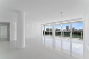 900 Bay Dr APT 904, Miami Beach, FL 33141, Sold 08/28/25