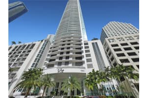 950 Brickell Bay Dr 1608, Miami