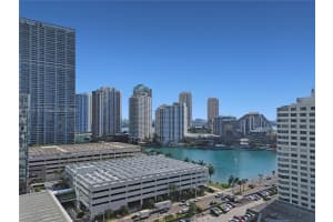 950 Brickell Bay Dr 1608 Miami, FL 33131 - MLS#A11817915