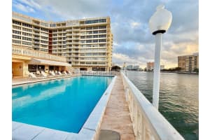 1825 S Ocean Dr 614, Hallandale Beach