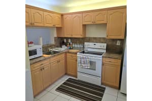 245 NW 109th Ave APT 104, Miami, FL 33172, Sold 11/26/25