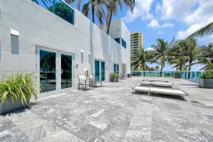 2711 S Ocean Dr, Hollywood, FL 33019, Sold 07/03/25