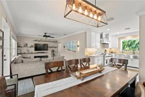 4240 Sw 9th St, Plantation