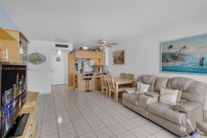 2899 Collins Ave APT 946, Miami Beach, FL 33140, Sold 08/08/25
