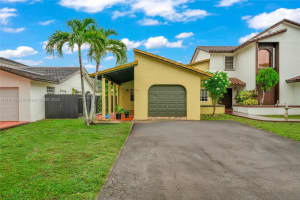 7517 N Augusta Drive, Hialeah