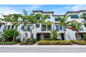 11530 SW 13th Ct, Pembroke Pines, FL 33025, - MLS#A11818301