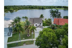 17805 Nw 21st St, Pembroke Pines