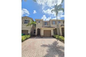 129 Riverwalk Cir 129, Sunrise