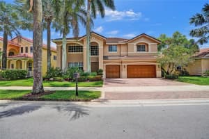 2509 Hunters Run Way, Weston