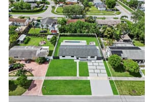 11150 Sw 64th St, Miami