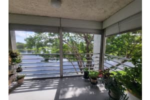 9235 Lagoon Pl APT 403, Davie, FL 33324, Sold 08/11/25