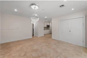 1601 Bay Rd 4, Miami Beach