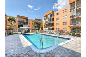 3048 E Sunrise Lakes Dr 319, Sunrise