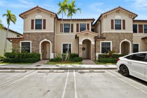 9362 W 33rd Ln, Hialeah